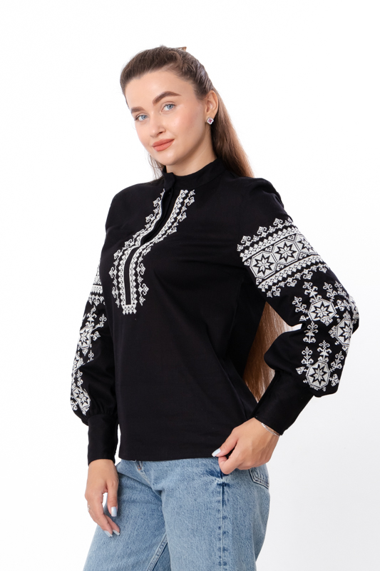 Вишиванка жіноча